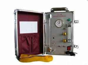 ����������У����